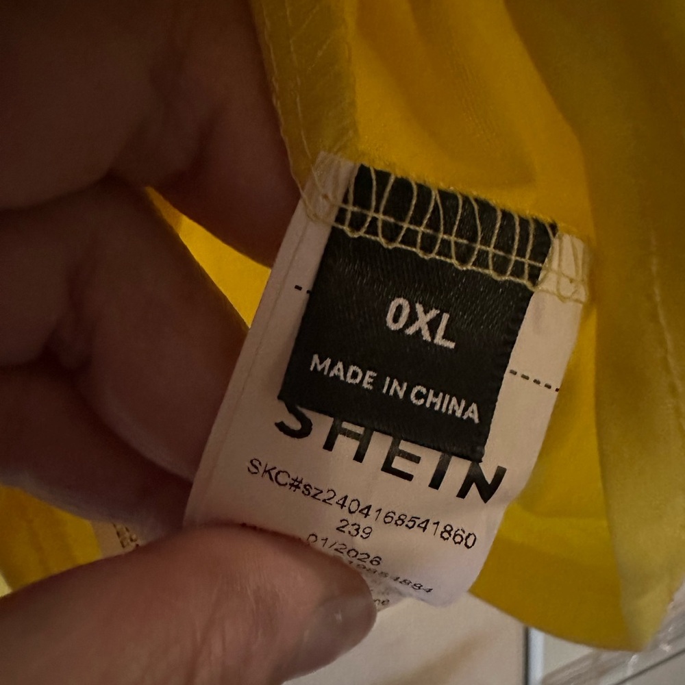 SHEIN Yellow and Green Button-Down Tank Tops - Picture 2 of 4